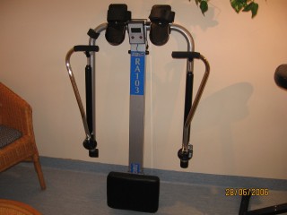 Bild på träningsmaskin i gymmet, stående